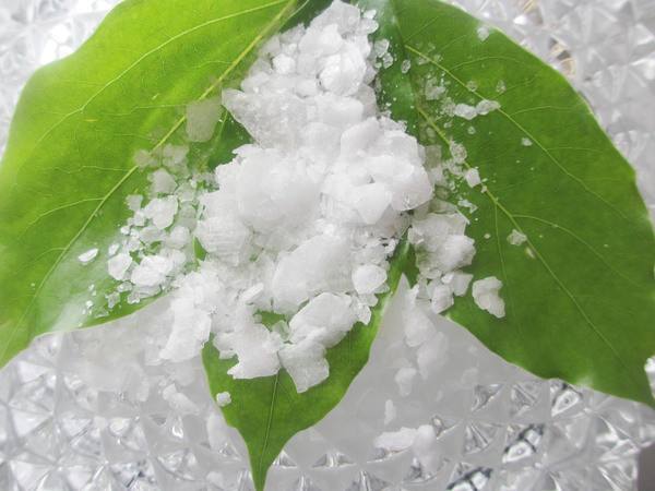 Borneol mảnh tổng hợp